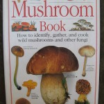 DK'S THE MUSHROOM BOOK